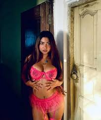 Desi beautiful MILF Jannat Shaikh flaunting naked body