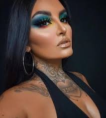 Christa Lynch (rdspnrchick)