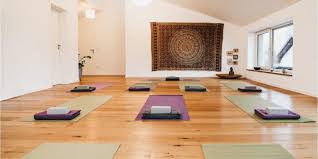 Maybe you would like to learn more about one of these? Yin Yoga 60 Min Dienstags 19 30 Bis 20 30 Uhr Mukta Yoga