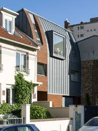 Avant Apres Surelevation Et Apport De Lumiere Pour Une Maison De Ville Maison De Ville Toiture Maison Extention Maison