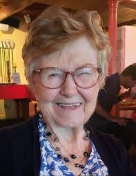 Jo Breen's Instagram, Twitter & Facebook