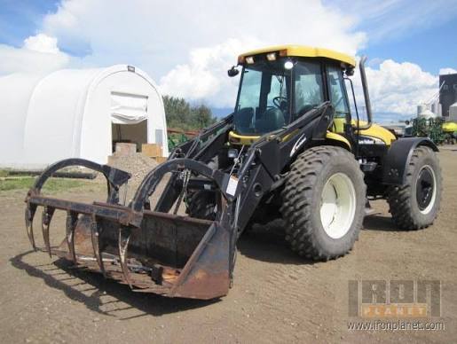 New Holland TV145 Tractor