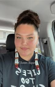 Samantha Prado's Instagram, Twitter & Facebook