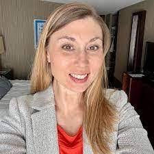 Stefanie Mccabe's Instagram, Twitter & Facebook