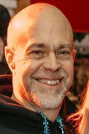 Scott Harnden's Instagram, Twitter & Facebook