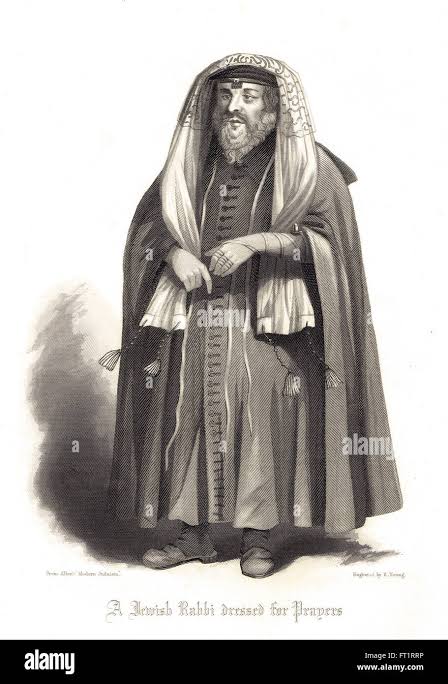 A Jewish Rabbi dressed for prayers Stock Photo - Alamy