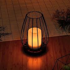 lampe solaire led hannika effet torche ambree lampes solaires eclairage de table lampe led