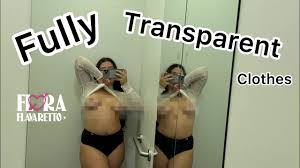 Flora Favaretto nua - Packs da gostosa do Onlyfans seduzindo com sua beleza