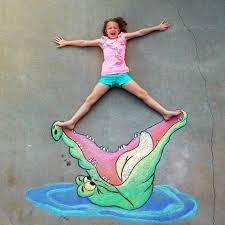 You Won T Believe What This Dad Can Do With Sidewalk Chalk Chalk Drawings Chalk Artist Chalk Photography
