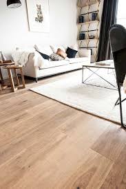 35 Inspiring Flooring Ideas For Living Room To Refresh Your Home Choosing The Floor For Th In 2020 Living Room Wood Floor Wooden Floors Living Room Light Wood Floors