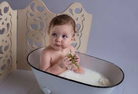With any luck, bath time will become one of the most enjoyable parts of your days together: Amazing Baby Milk Bath Photoshoot Ideas