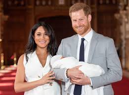 Interessanterweise fragte mich meine großmutter, was archie zu weihnachten wolle, und meg. Meghan Markle And Prince Harry Accused Of Using Baby Archie For Clickbait