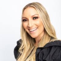 Liz Taft's Instagram, Twitter & Facebook