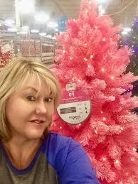 Out rocking KP 😎 where the ♥️ tree @?