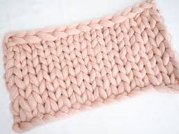The super trendy chunky style blanket that is so popular. Want To Make Your Own Chunky Knit Blanket What You Need To Know Bang On Style