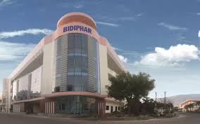 Vợ Phó Chủ tịch BIDIPHAR đăng ký mua 1 triệu cổ phiếu DBD