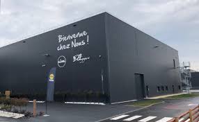 Avec 28 200 mètres carrés de surface de. Lidl Poursuit Sa Refonte Logistique Et Inaugure Son Plus Grand Entrepot En France
