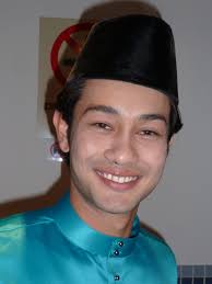 Beliau merupakan anak kedua dari 5. Farid Kamil Wikipedia Bahasa Melayu Ensiklopedia Bebas