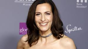 Katrin flemming (geborene gabriele galuba, ehem. Gzsz Star Ulrike Frank Den Katrin Flemming Blick Beherrschte Sie Schon Vor 20 Jahren