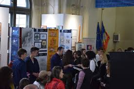 • studii postuniversitare la specialitatea solicitată; Colegiul Tehnic Gh Asachi Iasi