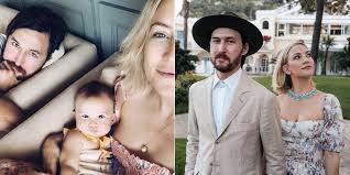 Kate garry hudson (born april 19, 1979) is an american actress, author, and fashion entrepreneur. Who Is Danny Fujikawa Meet Kate Hudson S Boyfriend And Third Child S Father