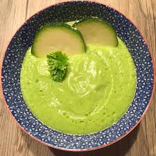 Soupe Froide Courgette Concombre Et Fromage Frais Recette Soupe Froide Courgette Recette Recettes De Cuisine