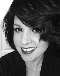 Debra Bing's Instagram, Twitter & Facebook