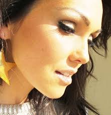 kandeej.com: The Ugly Side Of Beauty