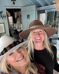 Paris Gordon (@parisgordoninc_) • Instagram photos and videos