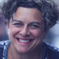 Robyn Logan's Instagram, Twitter & Facebook