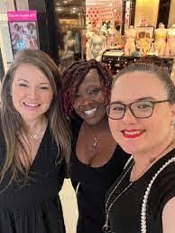 Alisha Felder's Instagram, Twitter & Facebook