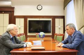 Сергей меняйло is on facebook. Nauchnoe Soprovozhdenie Programm Socialno Ekonomicheskogo Razvitiya Regionov Okruga Tema Vstrechi Sergeya Menyajlo I Valeriya Kryukova Novosti Departament Mirovoj Ekonomiki Nacionalnyj Issledovatelskij Universitet Vysshaya Shkola Ekonomiki