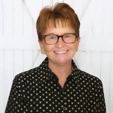 Real Estate Agents in 38233