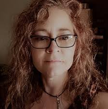 Stephanie Green's Instagram, Twitter & Facebook