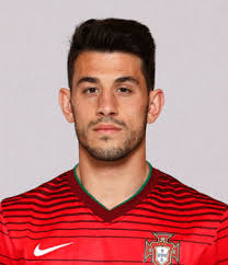 I pizzi possono essere prodotti a mano o a macchina; Fpf Jogadores Jogador