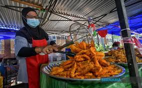 Sarawak has given the green light to the 'two people per household' shopping rule that was yesterday, when met by reporters after ismail sabri announced the relaxed rule for mco phase four. Eqe9jwaz9c 6gm