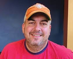 Steve Uhler's Instagram, Twitter & Facebook