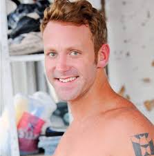 Atriz, que deixou a fama e os holofotes em 1991, surpreendeu ao surgir em homenagem do marido Cabecao Diz Que Esta Sem Fazer Sexo Desde 2014