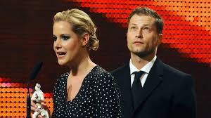 „mein wunsch wäre es, eine tolle frau zu finden. Anika Decker Verklagt Die Produktionsfirma Von Til Schweiger Und Warner Bros
