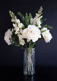 How Do You Feel About Faux Flowers White Flower Arrangements Flower Arrangements Simple Fake Flowers Decor