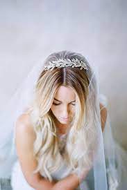 30 Beautiful And Simple Wedding Hairstyles Wedding Forward Bridal Hair Down Veil Hairstyles Veil Hair Down