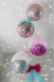 How To Decorate Your Room Without Buying Anything Decorating Tips Tricks Decorate Your Room Easy Party Decorations Party Tablescapes
