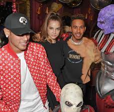 Barbara palvin ve neymar geceyi birlikte geçirdi. Formel 1 Hamilton Feiert Das Vettel Aus Mit Models Und Neymar Welt