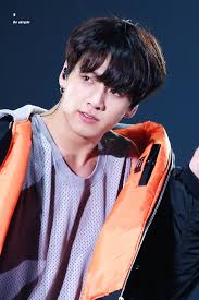 Gambar jimin, gambar bts v, gambar jungkook anime, gambar jungkook dan lisa, wallpaper jungkook wikipedia karena tidak bisa langsung mempromosikan album tersebut saat di militer ia. Pin Oleh Vicky Di Bts ë°©íìëë¨ Jungkook Imut Kim Namjoon Gambar Bts