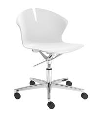 Prisila wood chair features a fully upholstered seat and back and comes finished with a textured silver on the frame. Hottie Kunststoffstuhl Landolt Belform Objekt Einrichtungen