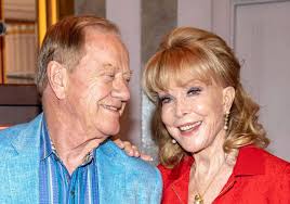 Darin lebt die bezaubernde jeannie in der serie. 4j68jfccq9wh2m