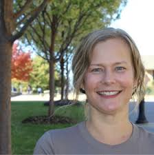 I am honored to announce that I will be externing for the Honorable Sara E.  Hill this spring! Judge Hill's remarkable legal career is truly inspiring.  I am eager to learn from