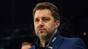 David Beste's Instagram, Twitter & Facebook