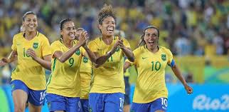 Seleção brasileira de futebol feminino é a equipe que representa o brasil nas principais competições internacionais femininas. Selecao Brasileira Feminina Vence Copa America E Garante Vaga Em Olimpiada 22 04 2018 Uol Esporte