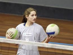 Meneghel was a volleyball player for the team of clube de regatas do flamengo.4 in 2011, she was invited by cbv (brazilian. Biografia De Sasha Meneghel Destaca Casamento